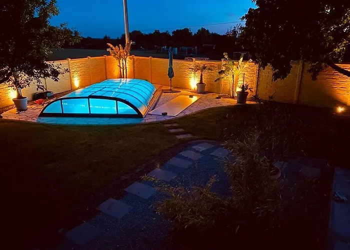 Feriehus Pool, Sauna Und Blick Ins Gruene Wittenberg